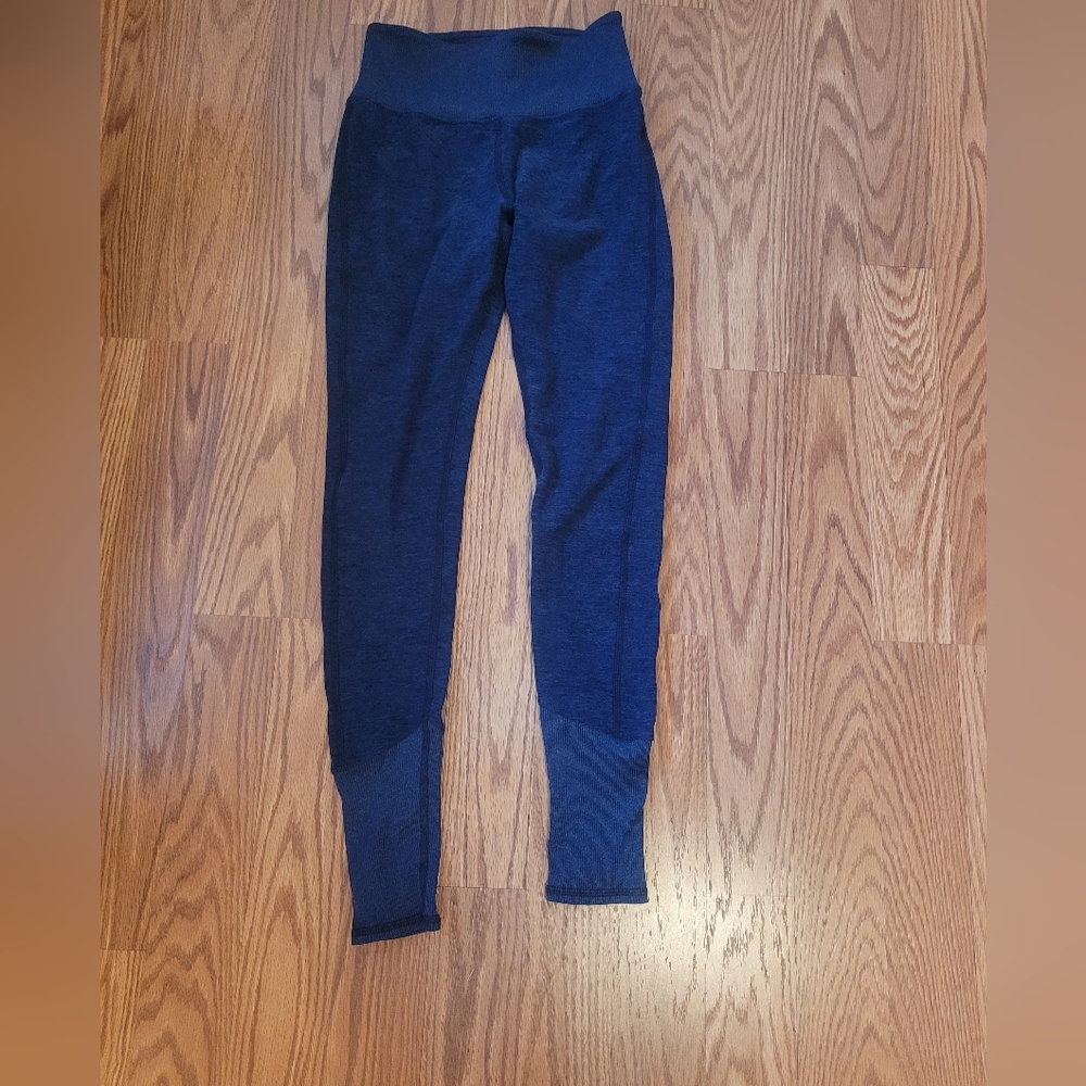 Alo Yoga High-Waist Alosoft Lounge Legging – XS | Blue | Gently Used